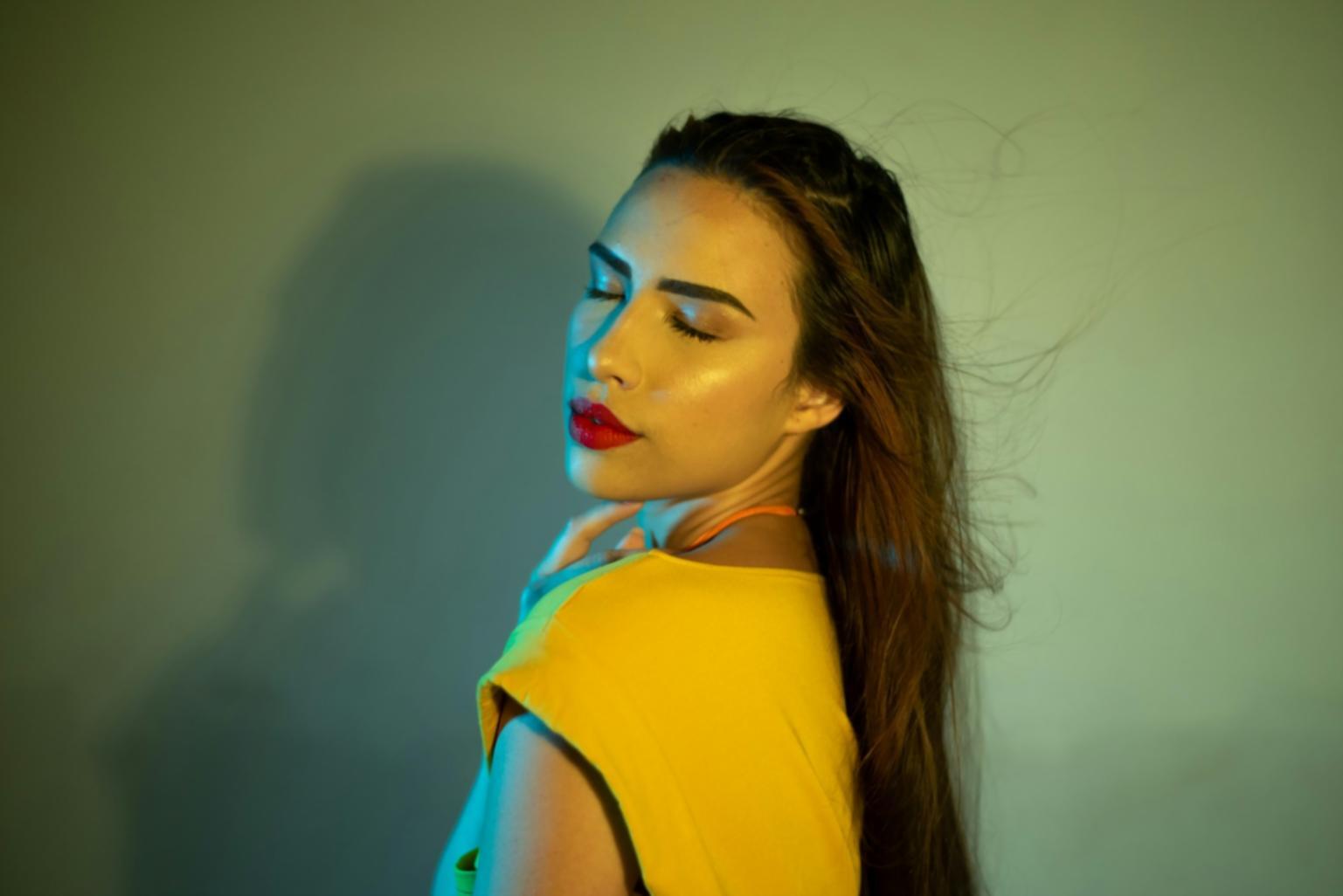 Applicazione precisa di trattamento personalizzato seguendo protocollo specifico per texture analizzata